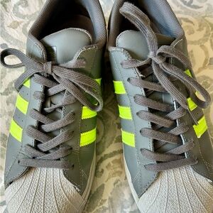 Adidas Superstar men’s footwear